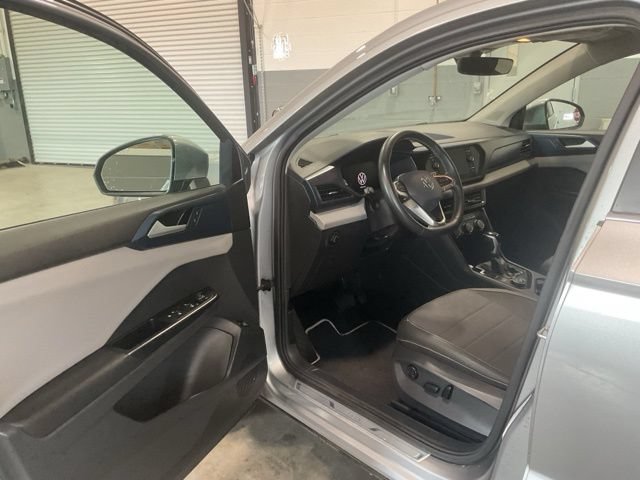 Used 2023 Volkswagen Taos SE AWD/4WD image 14