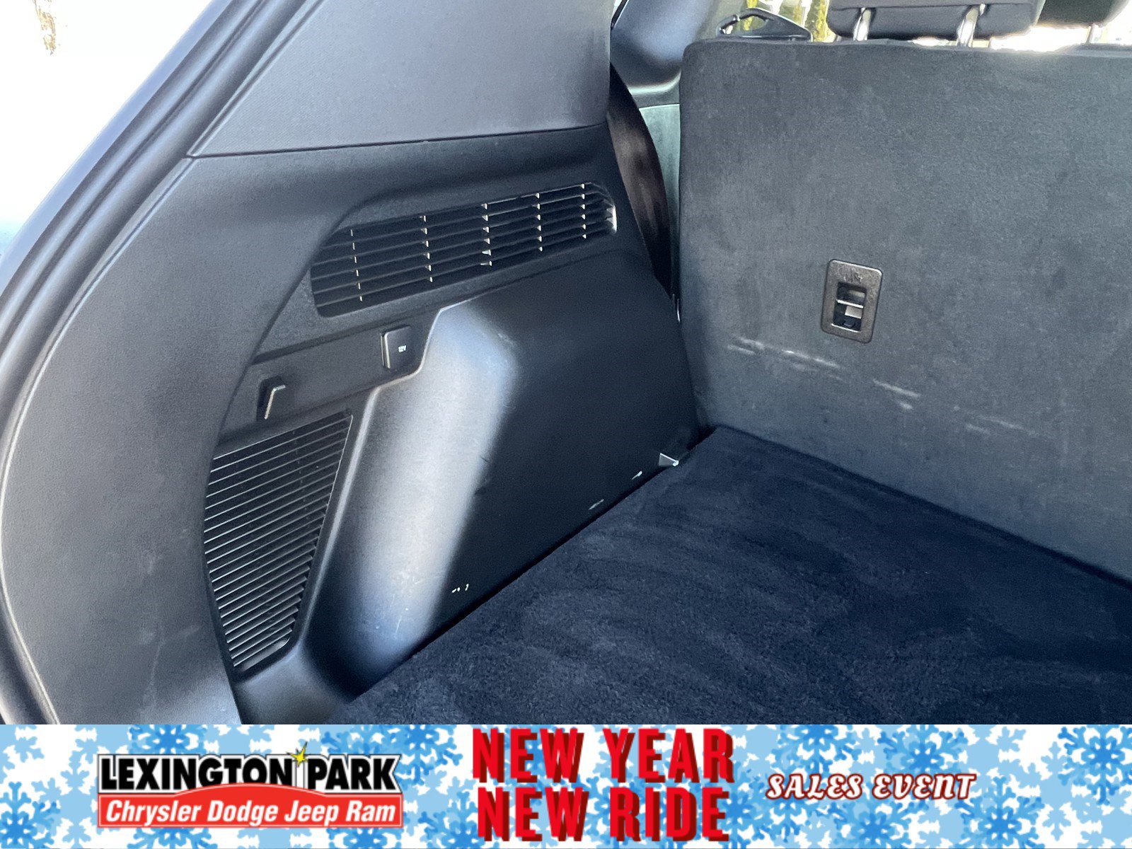 Used 2023 Ford Escape Active image 10