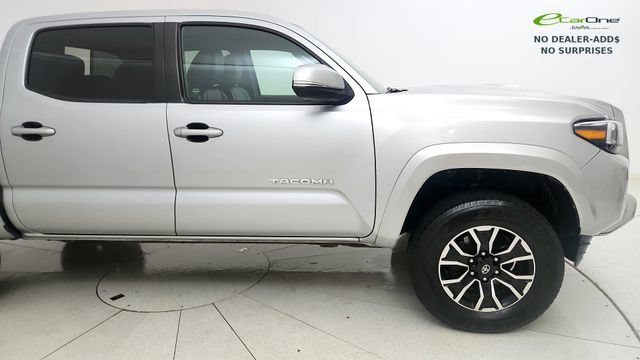 Used 2022 Toyota Tacoma TRD Sport w/ Technology Package AWD/4WD image 15
