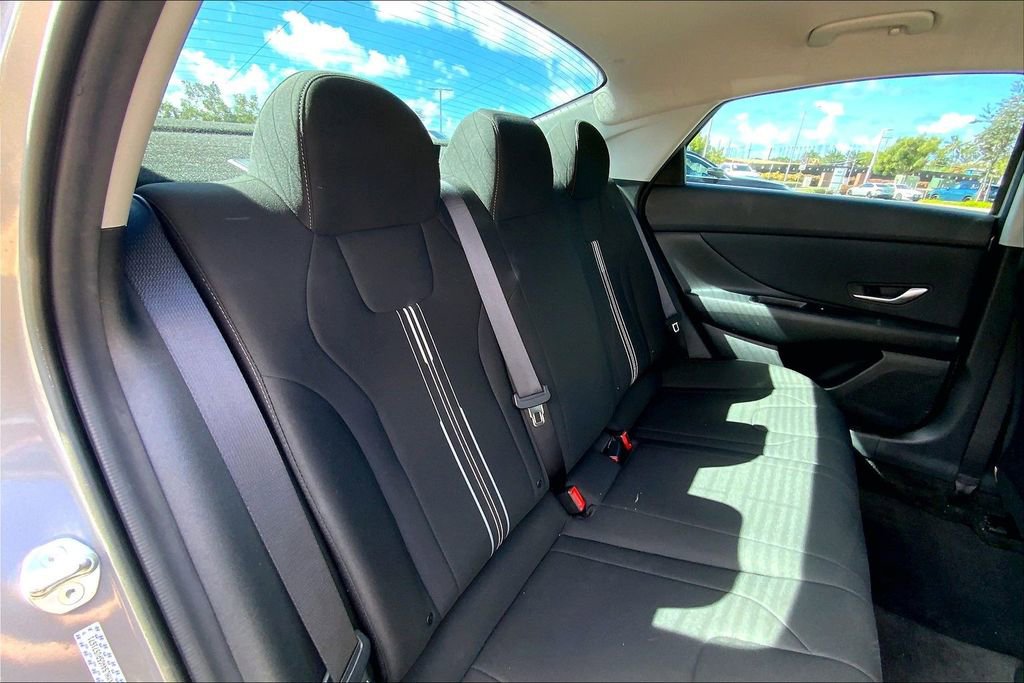 Used 2023 Hyundai Elantra SEL w/ Convenience Package FWD image 25