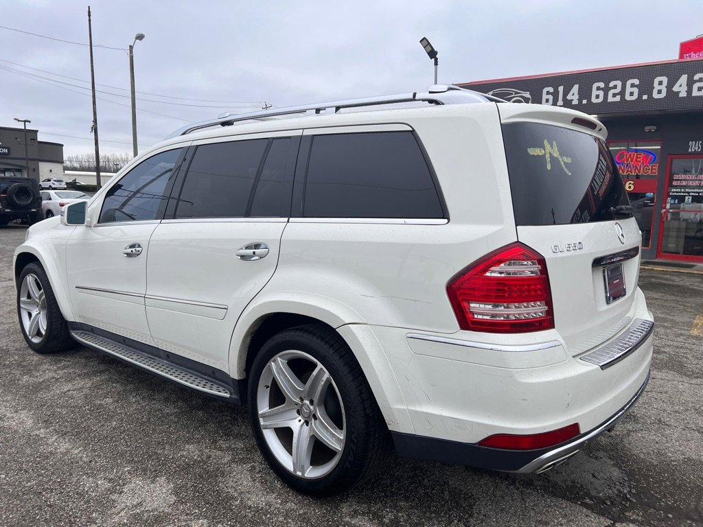 Used 2012 Mercedes-Benz GL 550 4MATIC image 3