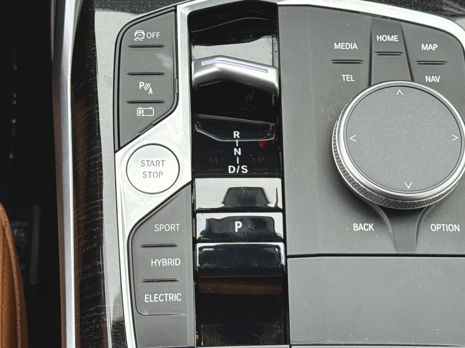 Used 2023 BMW 330e xDrive w/ Driving Assistance Package image 23