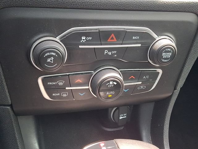 Used 2015 Dodge Charger SXT w/ AWD Plus Group image 16