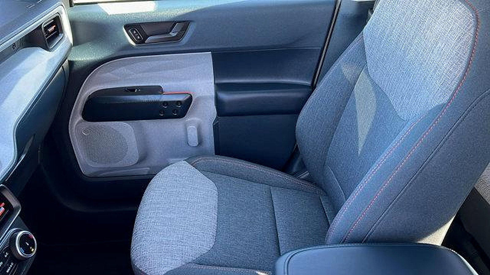 Used 2023 Ford Maverick XLT w/ Equipment Group 300A Standard image 18