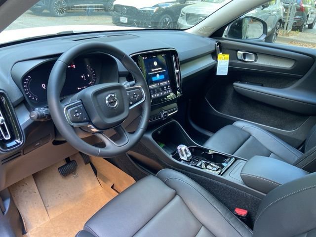 New 2026 Volvo XC40 B5 Plus w/ Climate Package AWD/4WD image 10