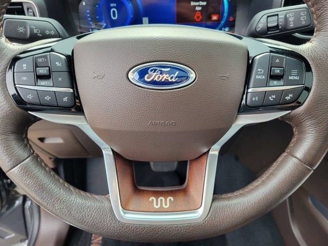 Used 2024 Ford Explorer King Ranch w/ Technology Package RWD image 21