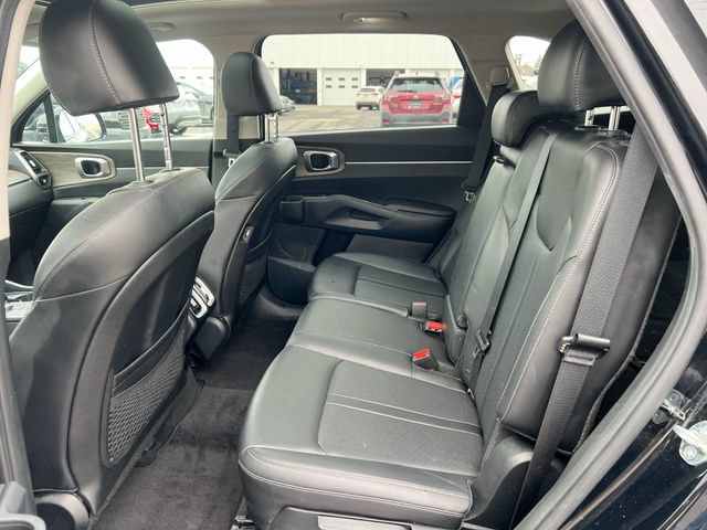 Used 2023 Kia Sorento S w/ Panoramic Sunroof Package AWD/4WD image 25