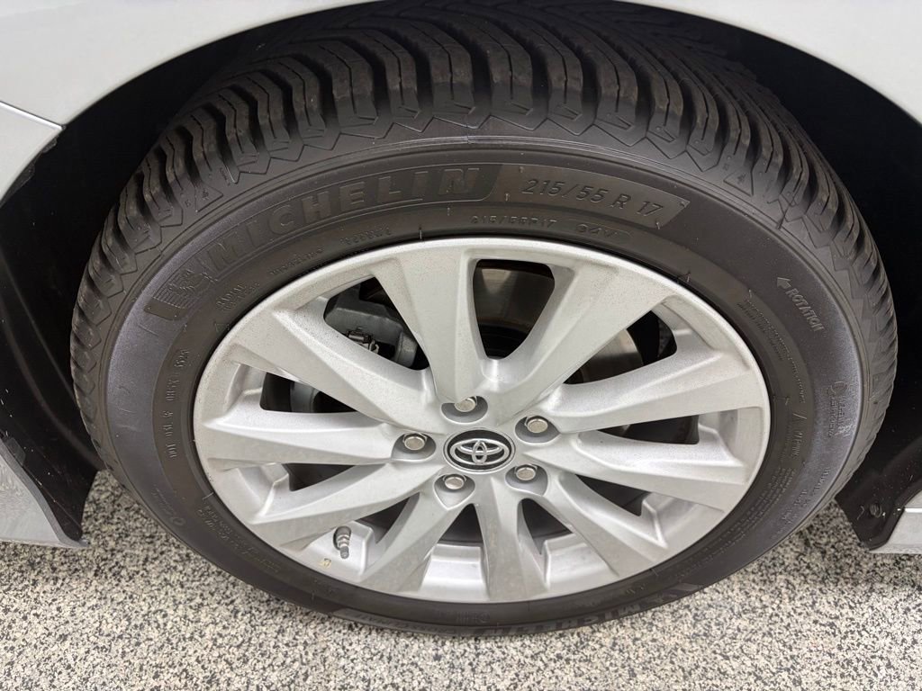 Used 2019 Toyota Camry LE FWD image 10