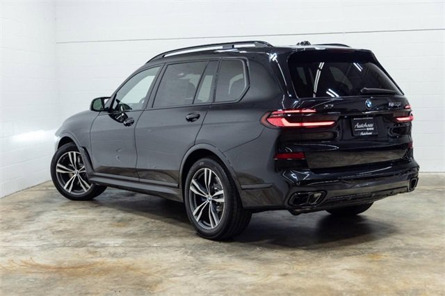 New 2026 BMW X7 M60i image 16