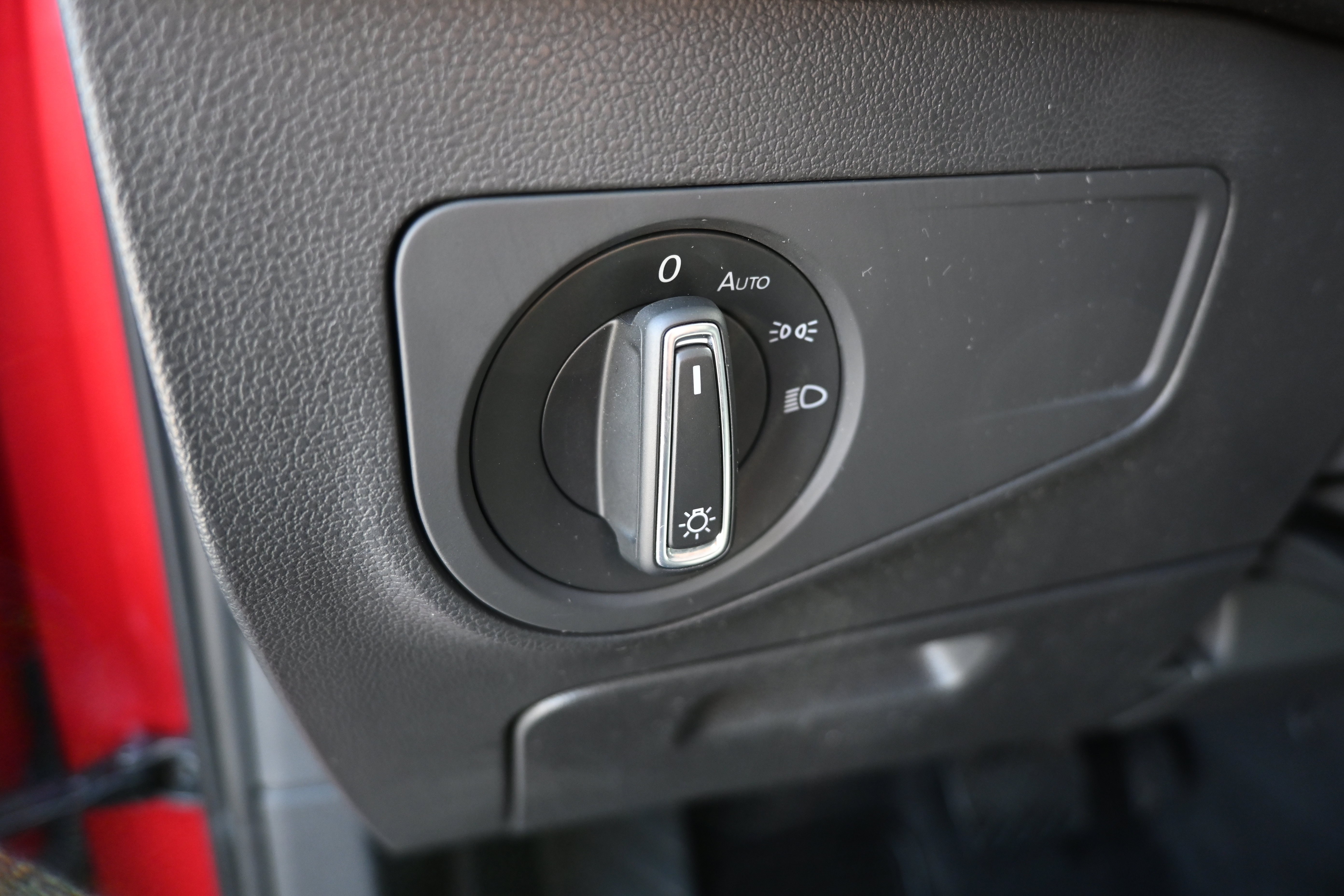 Used 2022 Volkswagen Tiguan SE FWD image 17