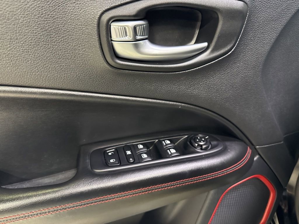 Used 2020 Jeep Compass Trailhawk AWD/4WD image 27
