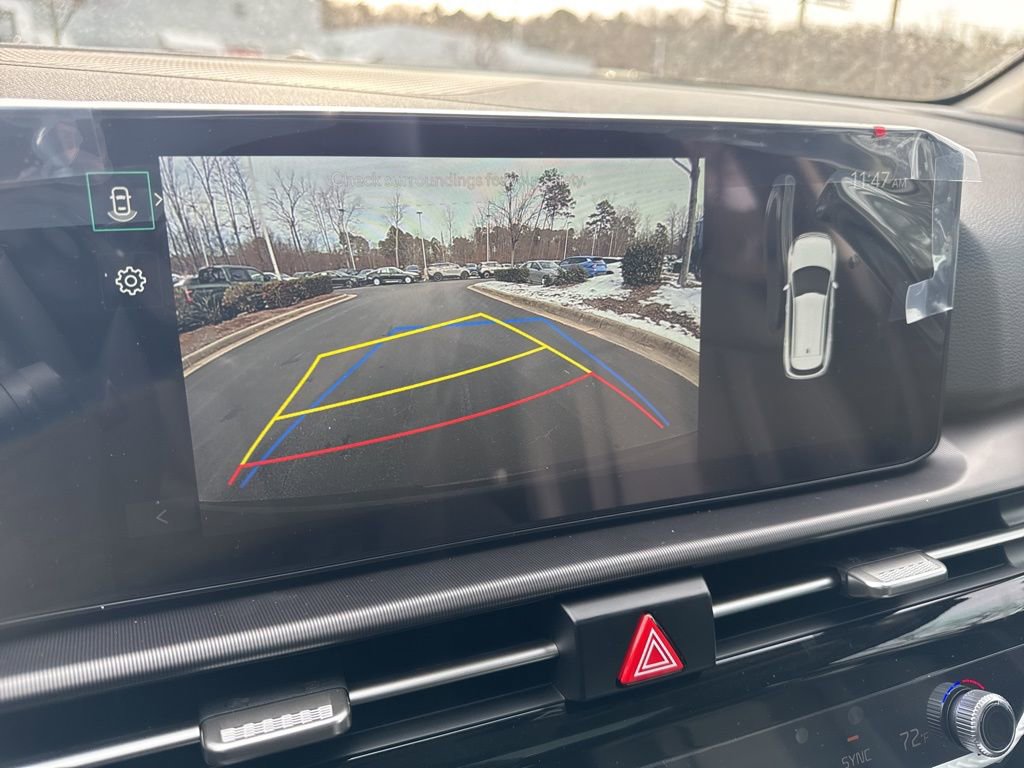 New 2026 Kia Sportage EX image 16