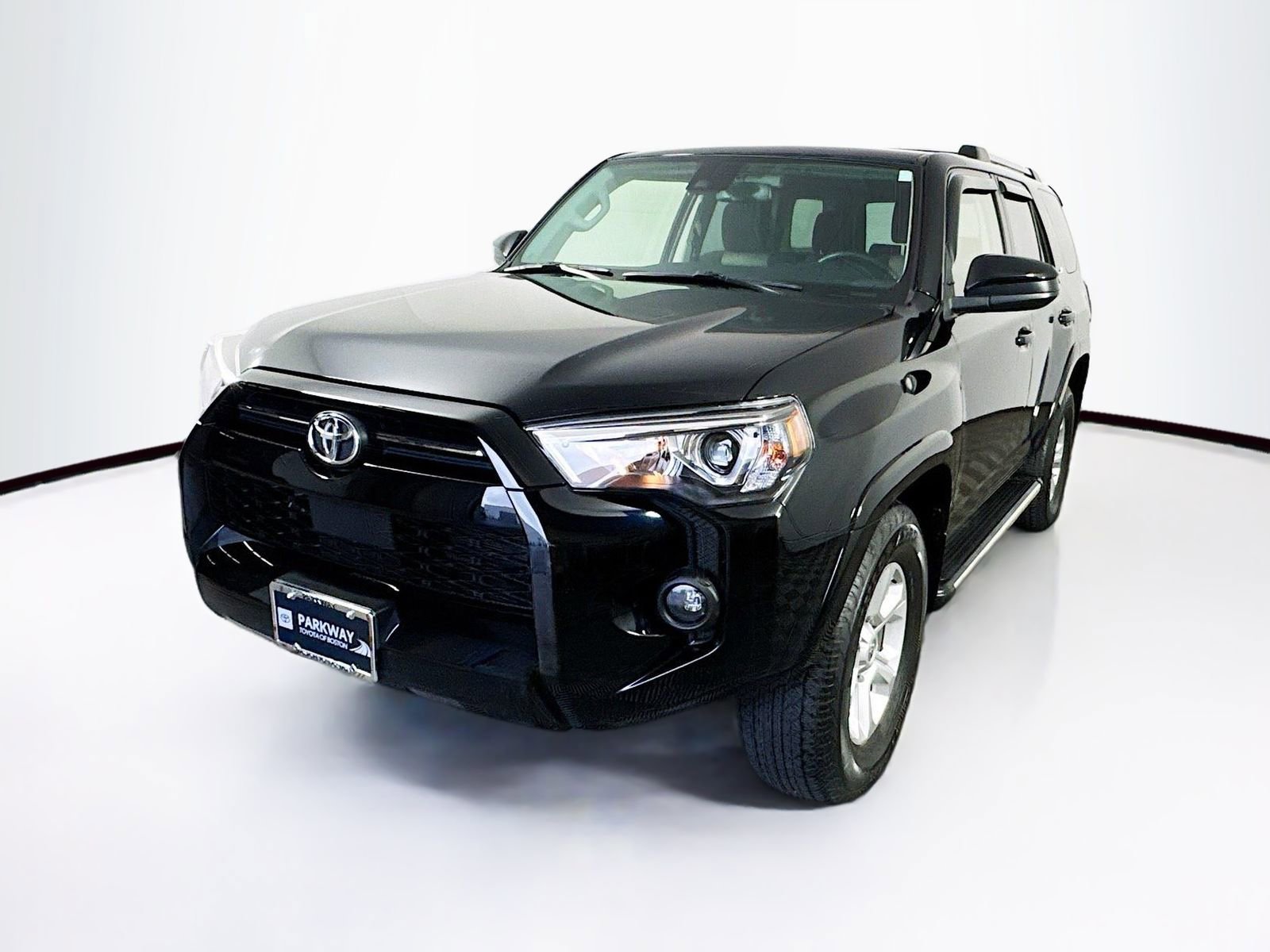 Used 2021 Toyota 4Runner SR5 RWD image 4