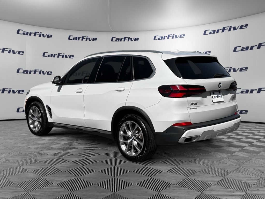 Used 2024 BMW X5 xDrive40i w/ Premium Package AWD/4WD image 3