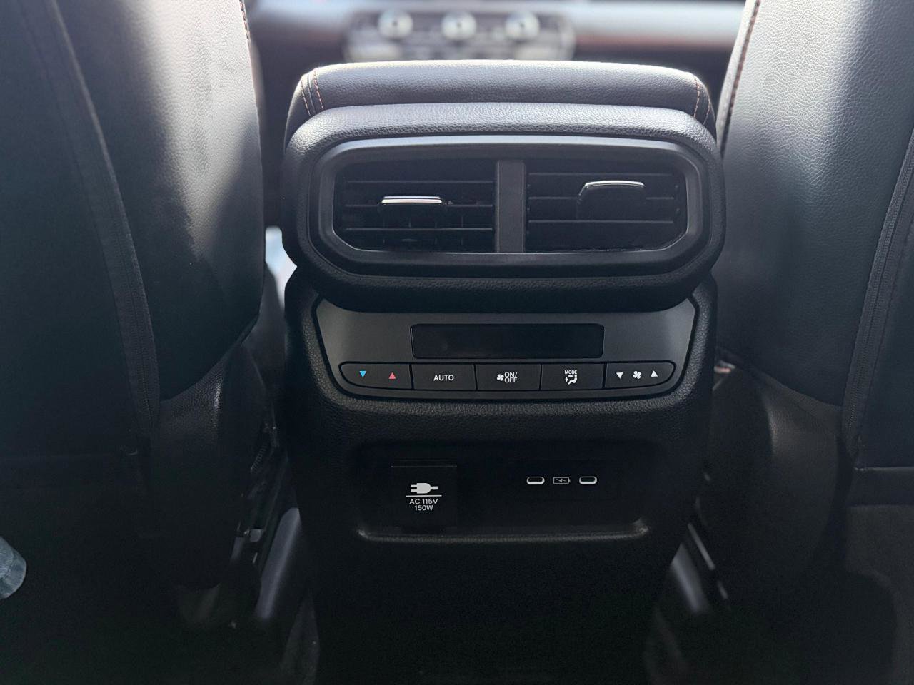 Used 2025 Honda Pilot TrailSport image 25