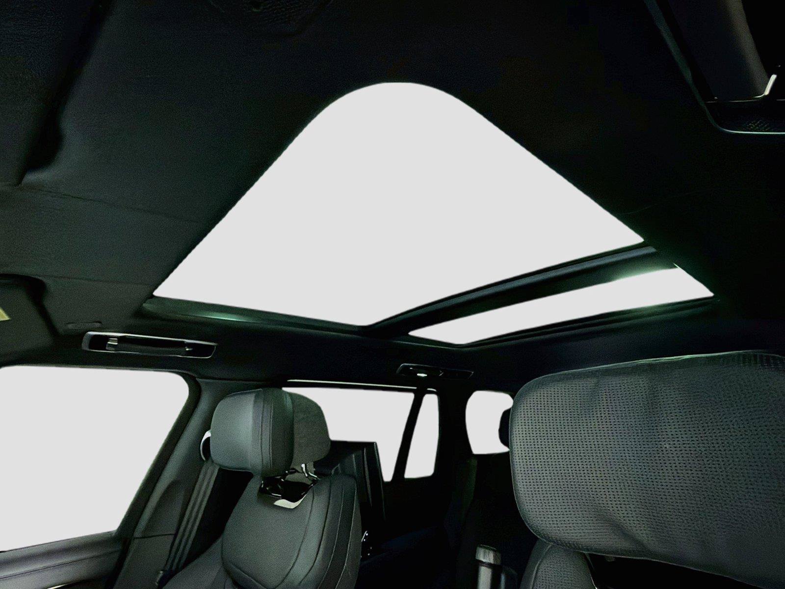 Certified 2023 Land Rover Range Rover SV AWD/4WD image 22