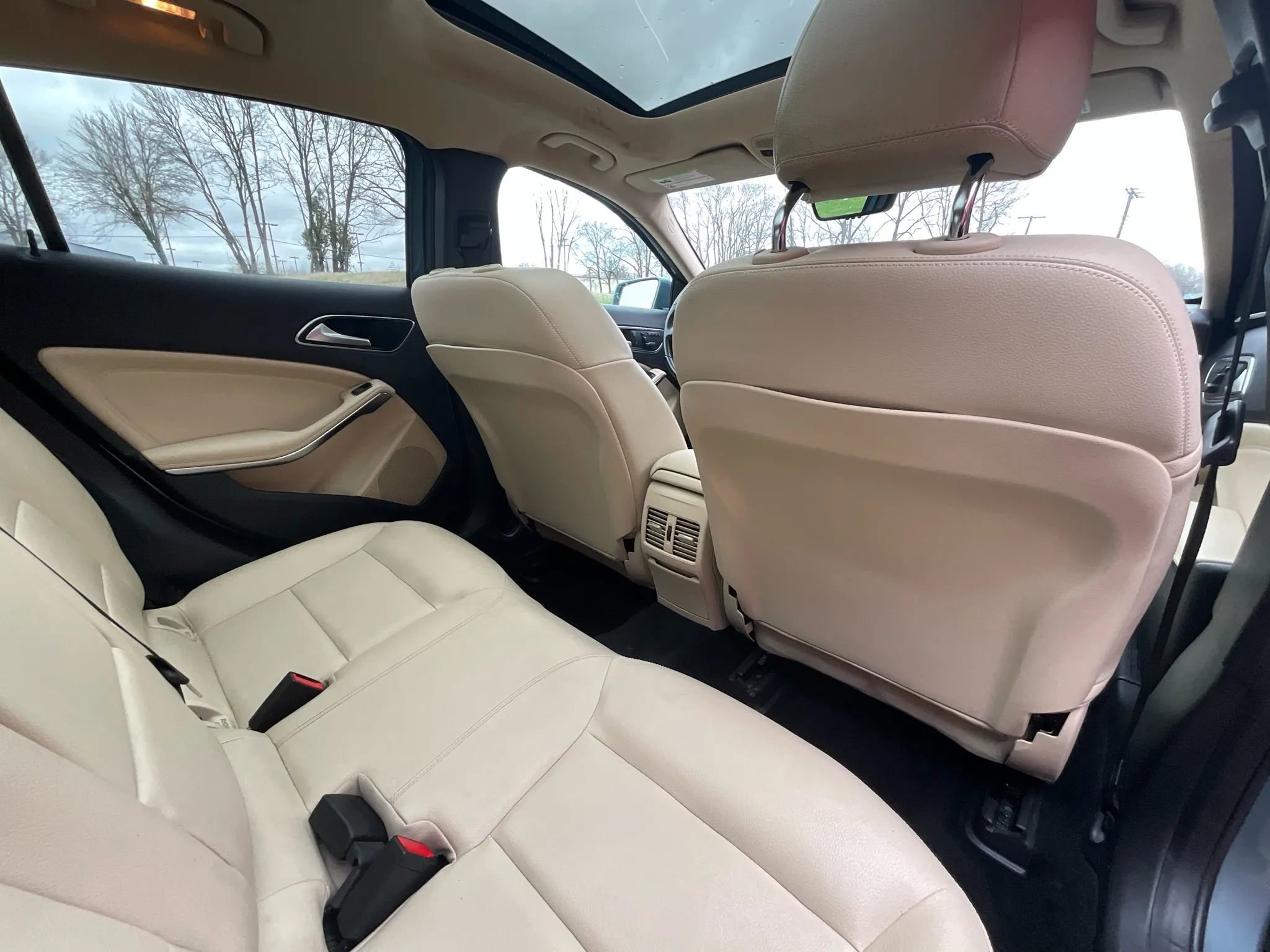 Used 2015 Mercedes-Benz GLA 250 GLA 250 4MATIC Sport Utility 4 image 13