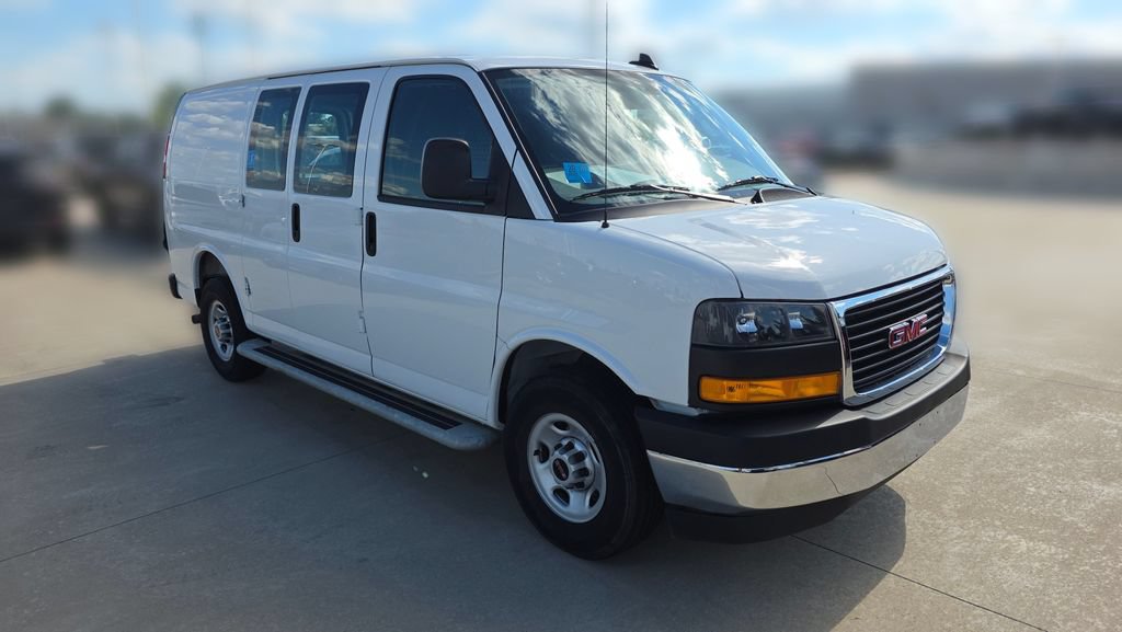 Used 2025 GMC Savana 2500 w/ Driver Convenience Package RWD image 7