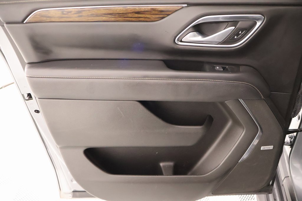 Used 2022 Chevrolet Suburban Premier image 19