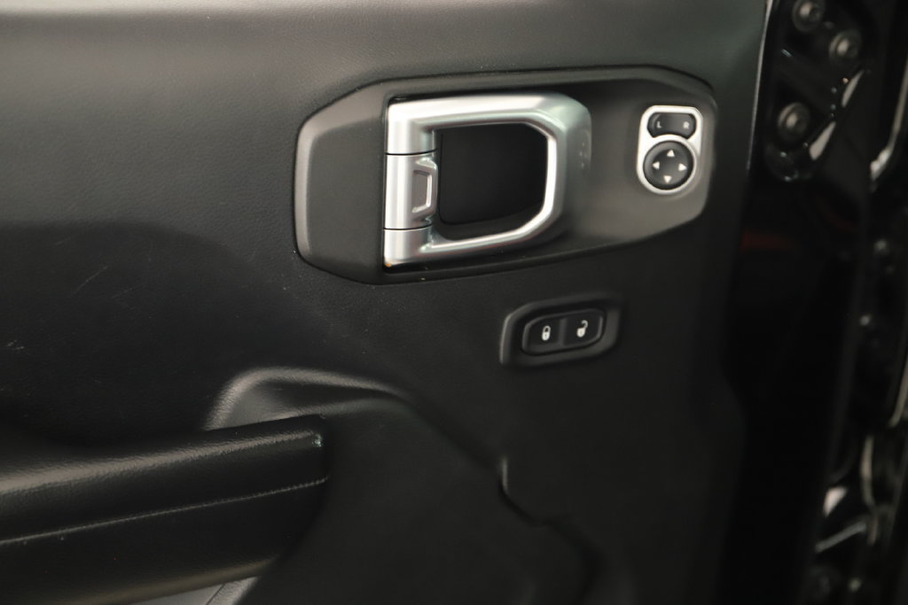Used 2019 Jeep Wrangler Sport AWD/4WD image 18