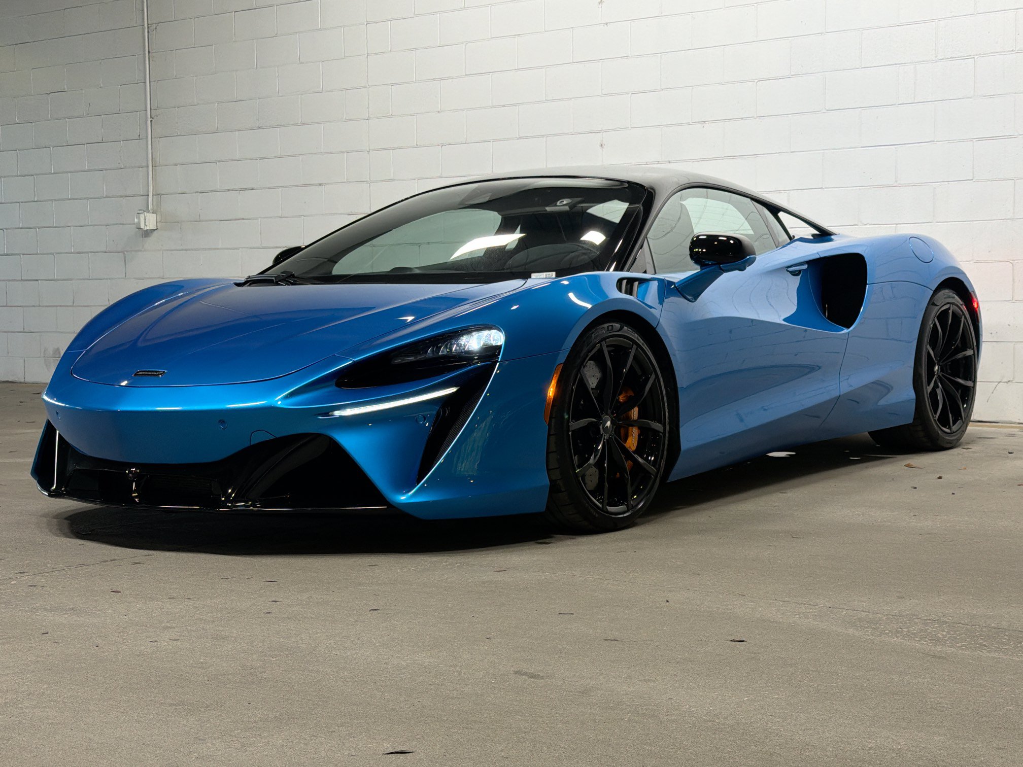 Used 2023 McLaren Artura