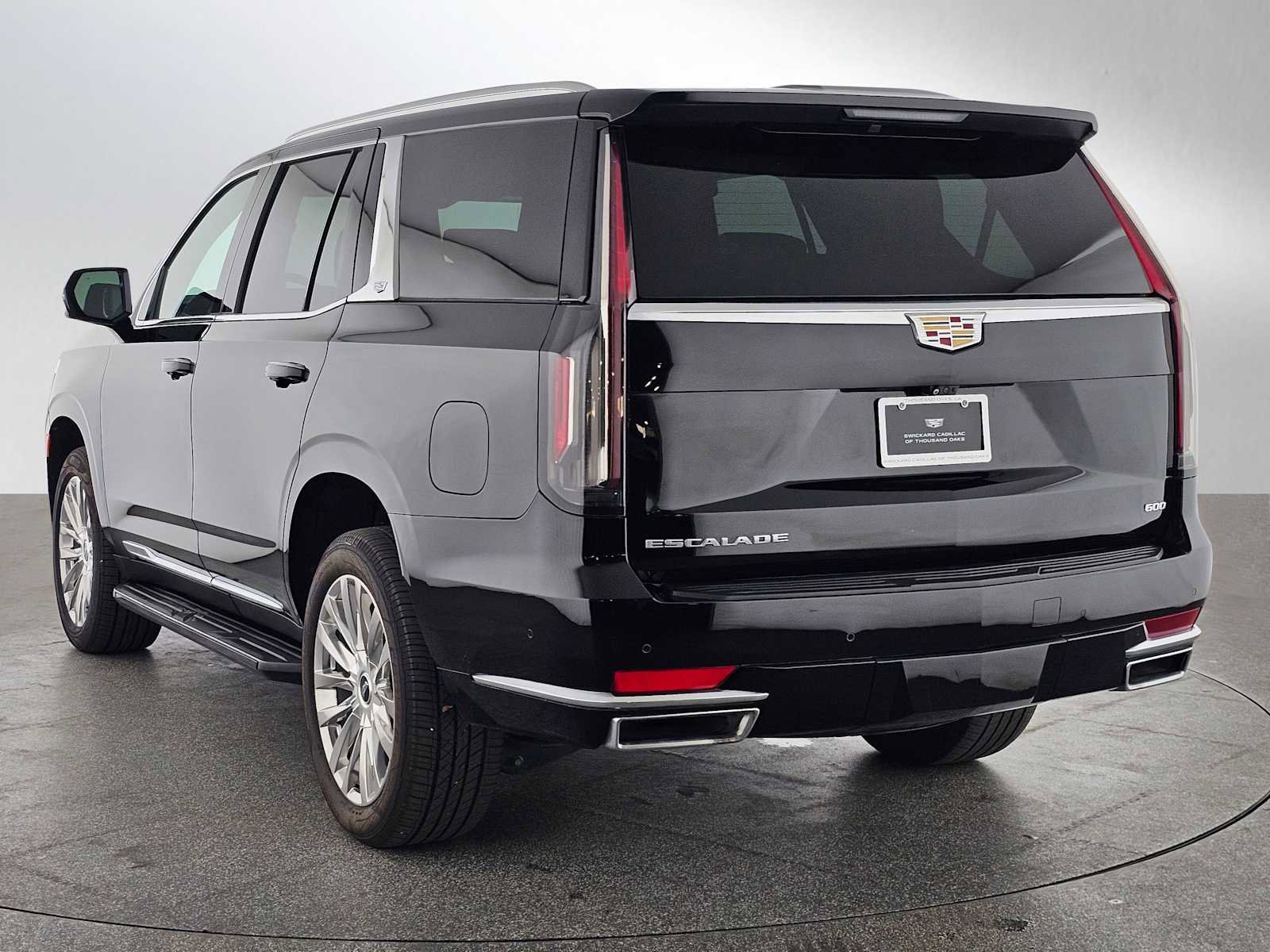 Used 2023 Cadillac Escalade Premium Luxury image 5