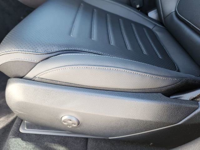 Certified 2026 Mercedes-Benz GLC 300 4MATIC image 9