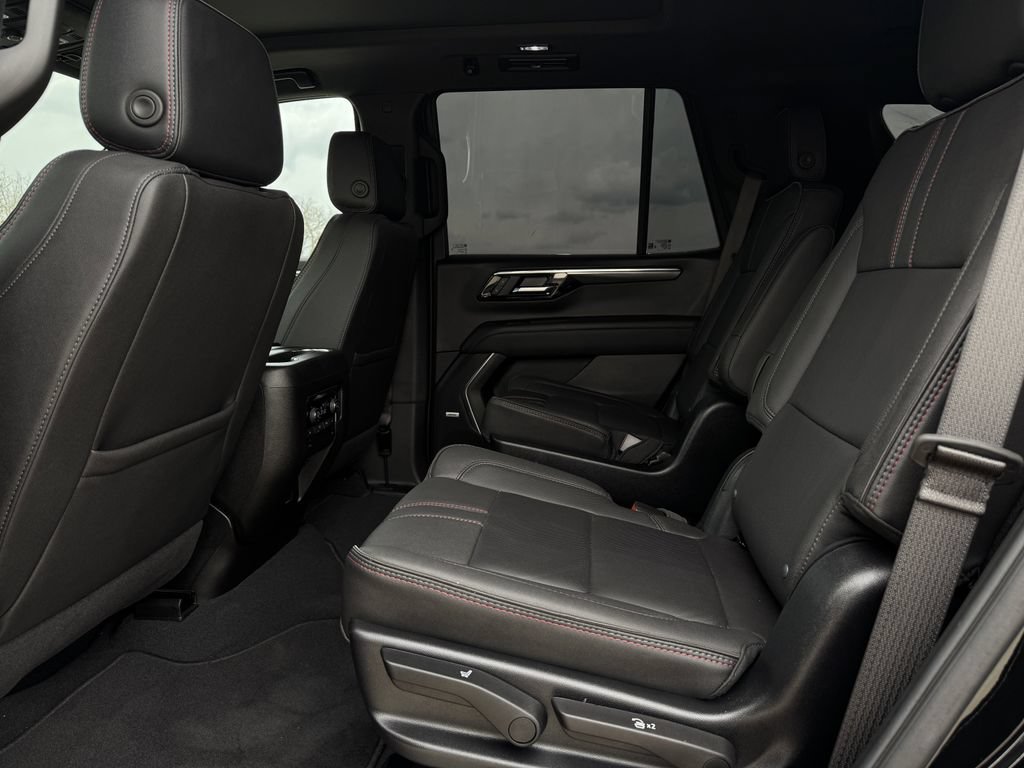 Used 2025 Chevrolet Tahoe RST AWD/4WD image 28