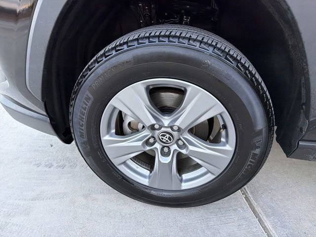 Certified 2024 Toyota RAV4 XLE image 32