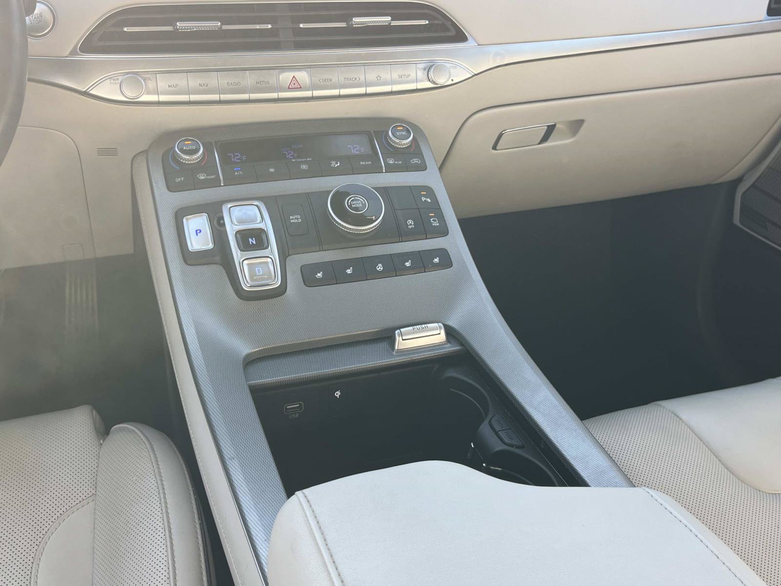 Used 2022 Hyundai Palisade Limited FWD image 18