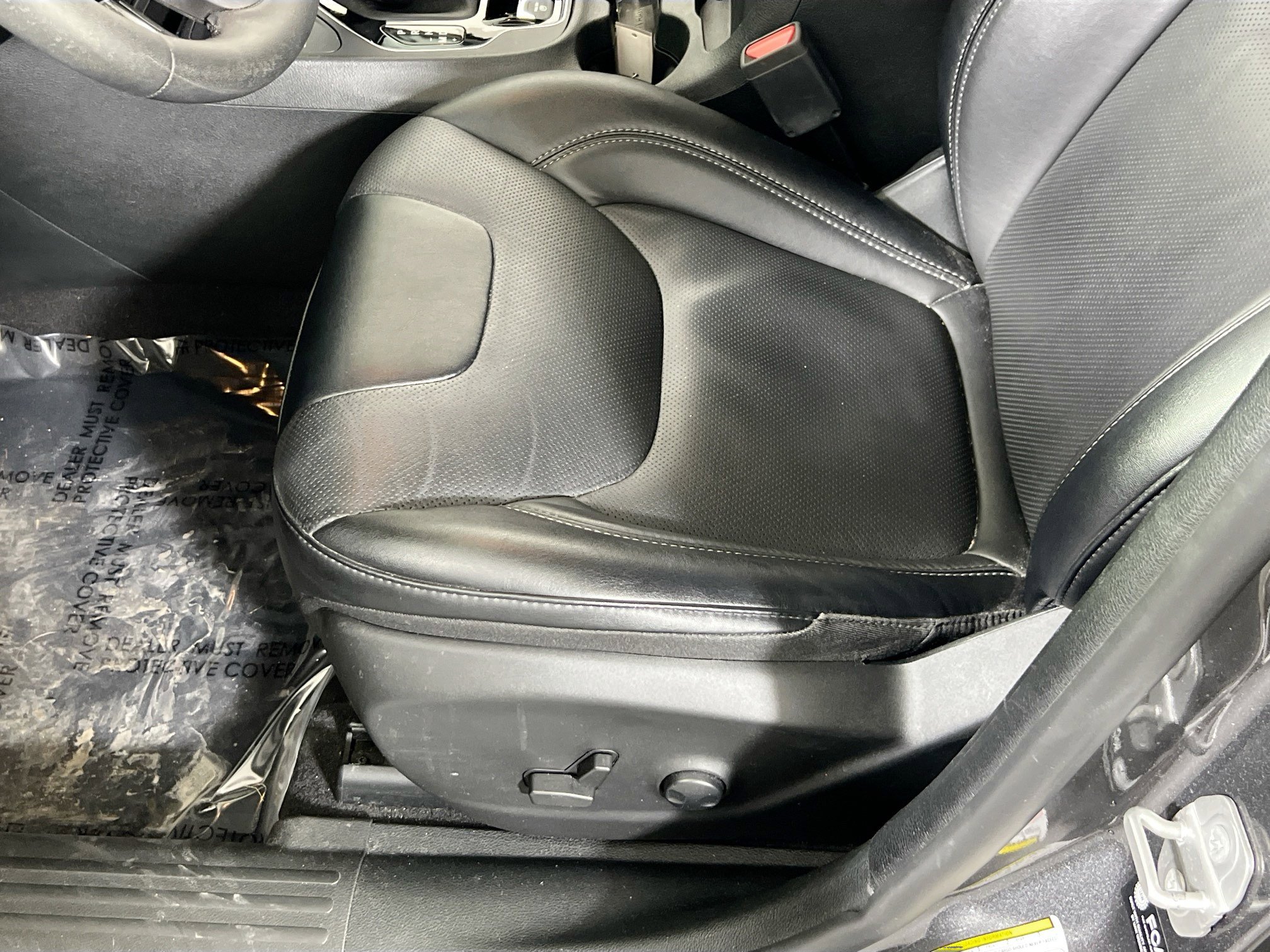 Used 2022 Jeep Cherokee Limited image 18