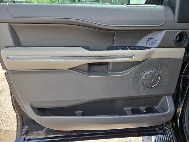 Used 2018 Ford Expedition Max XLT w/ Equipment Group 202A RWD image 23