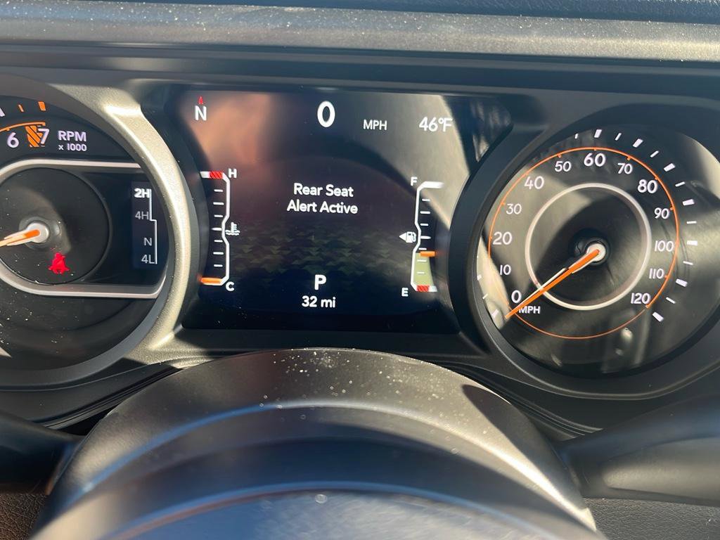 New 2025 Jeep Gladiator Willys image 14