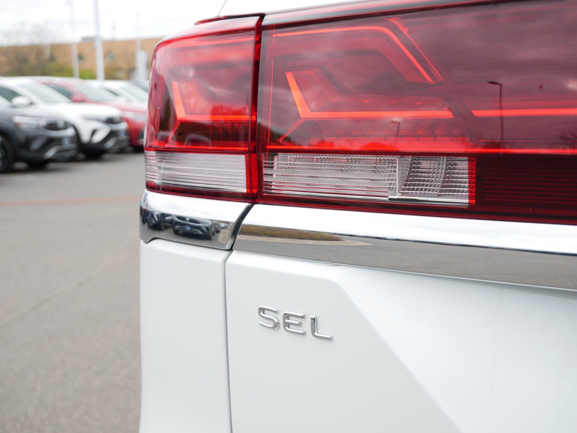 Certified 2024 Volkswagen Atlas SEL AWD/4WD image 17