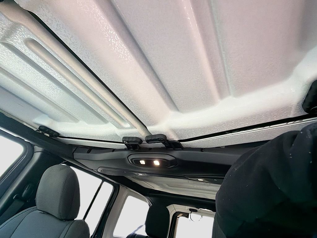 Used 2025 Jeep Wrangler Unlimited Sahara image 25