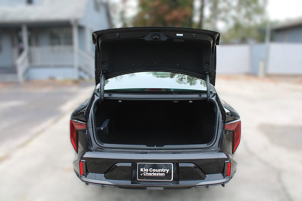 New 2025 Kia K4 GT-Line image 9