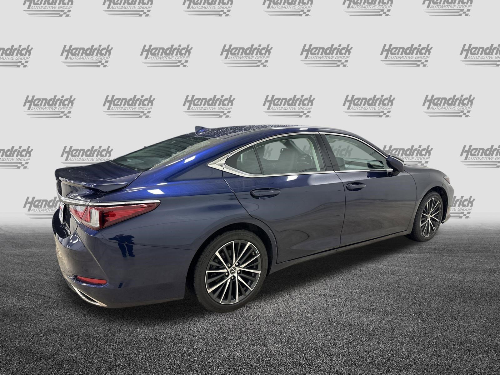 Used 2023 Lexus ES 350 w/ Premium Package image 10