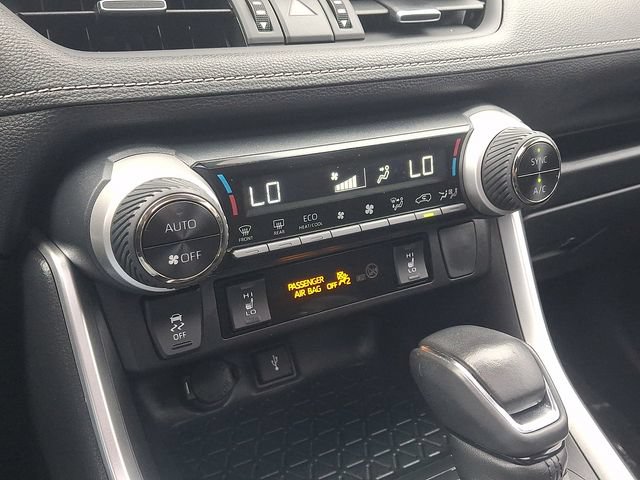 Certified 2022 Toyota RAV4 XLE Premium AWD/4WD image 21