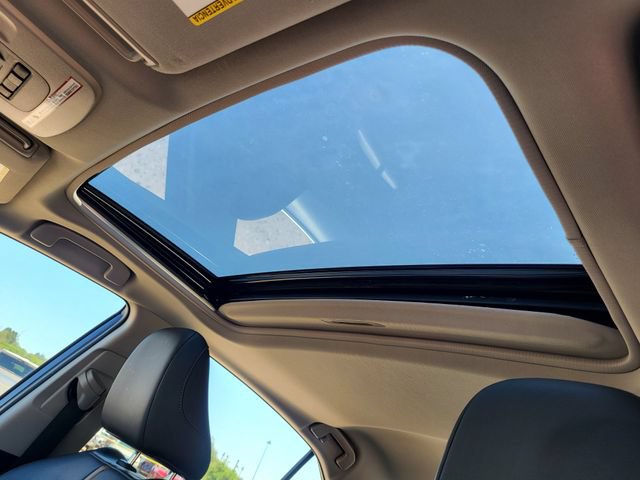 Used 2020 Toyota Camry XLE w/ Sunroof Package FWD image 23