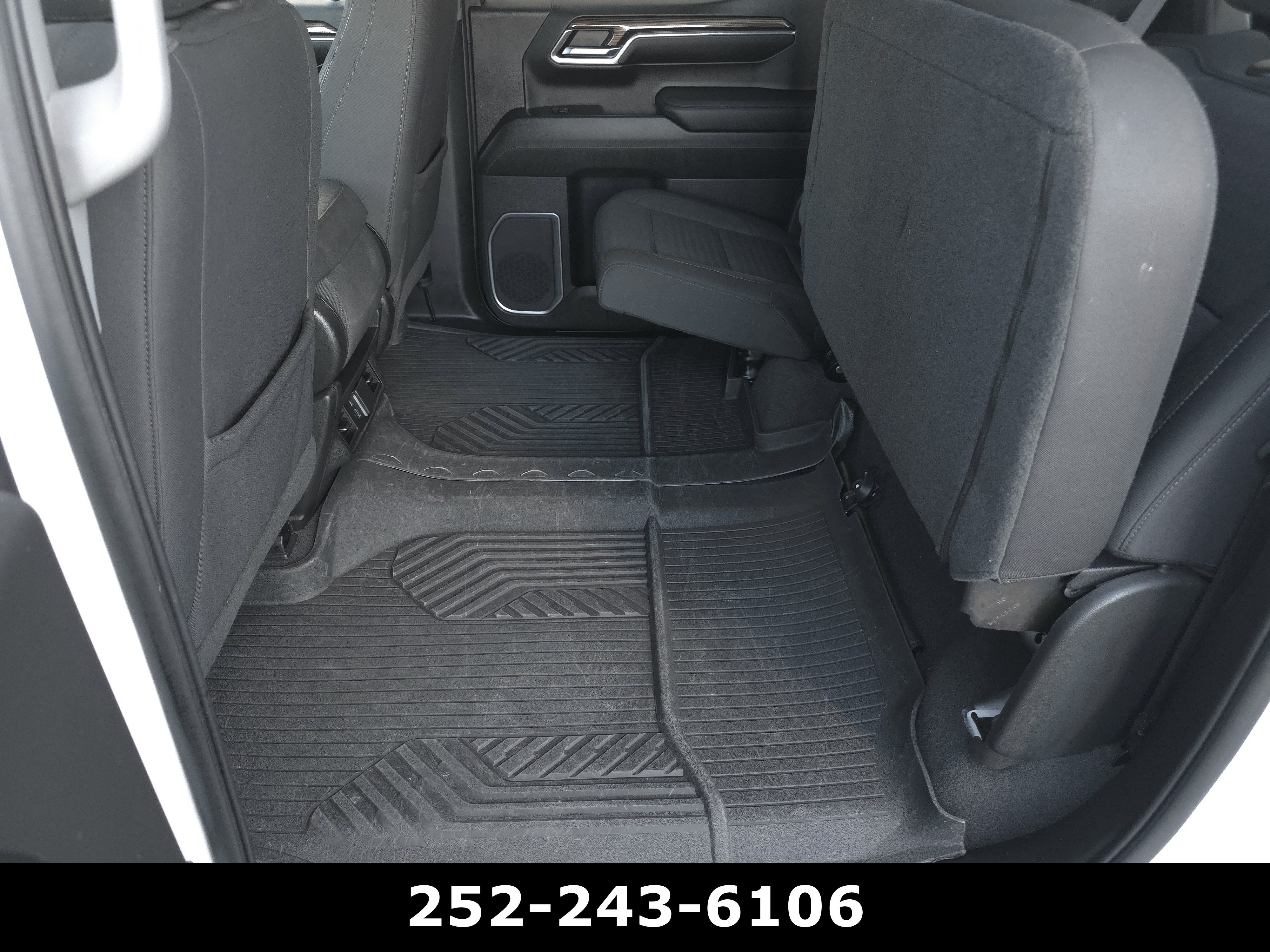 Used 2023 Chevrolet Silverado 1500 LT AWD/4WD image 31