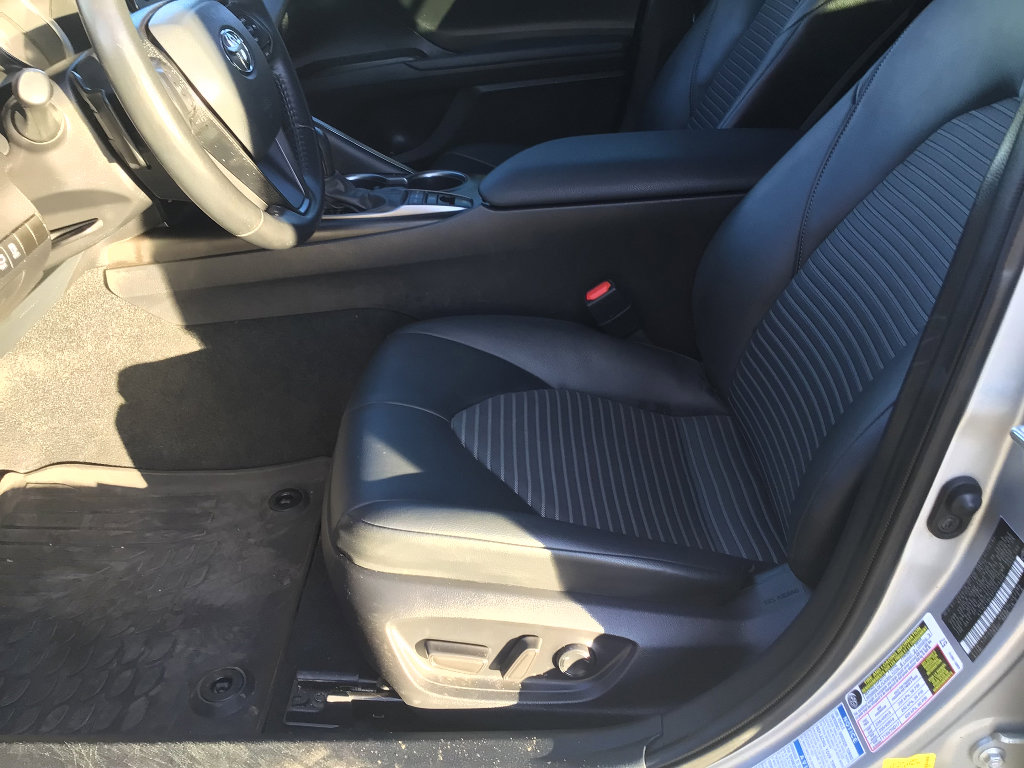 Used 2023 Toyota Camry SE w/ Blackout Package (TMS) image 11