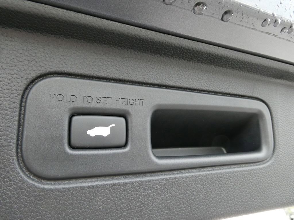 Used 2025 Honda Pilot Black Edition image 20