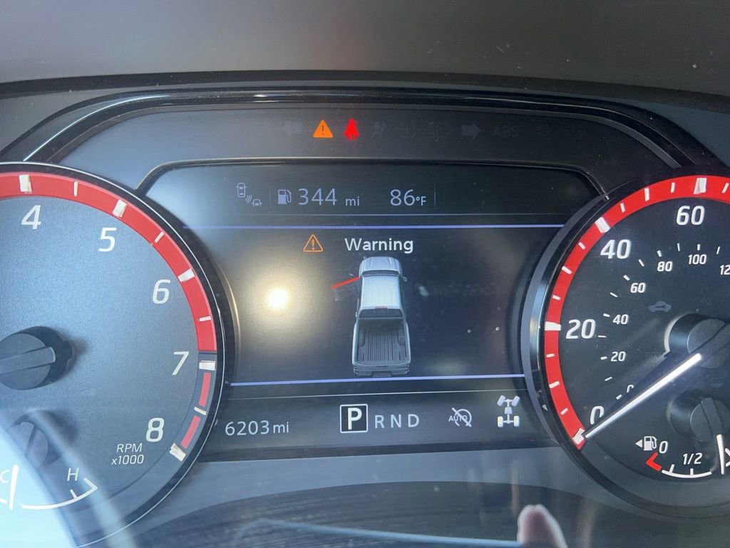 Certified 2025 Nissan Frontier PRO-4X image 6