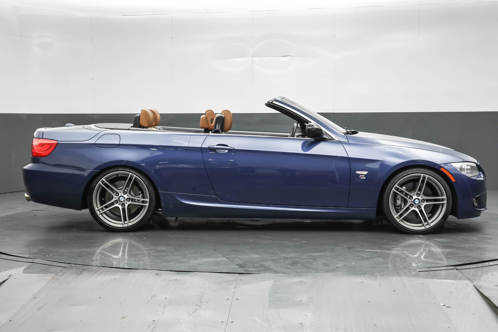 Used 2012 BMW 335is Convertible image 3