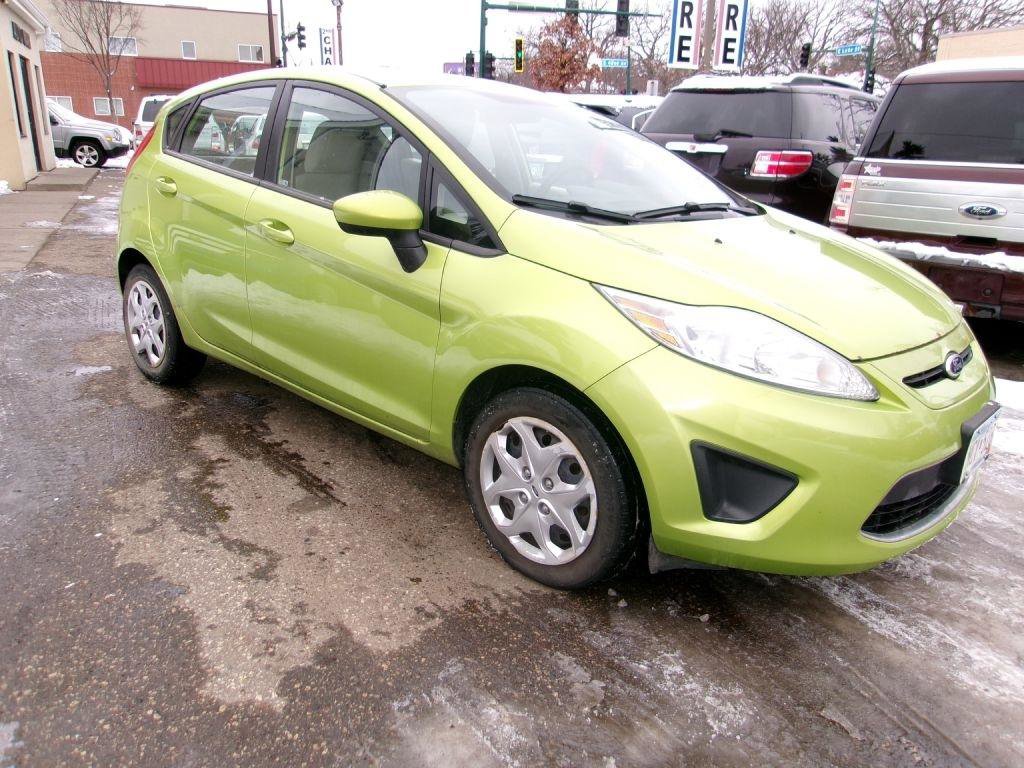 Used 2012 Ford Fiesta SE image 1