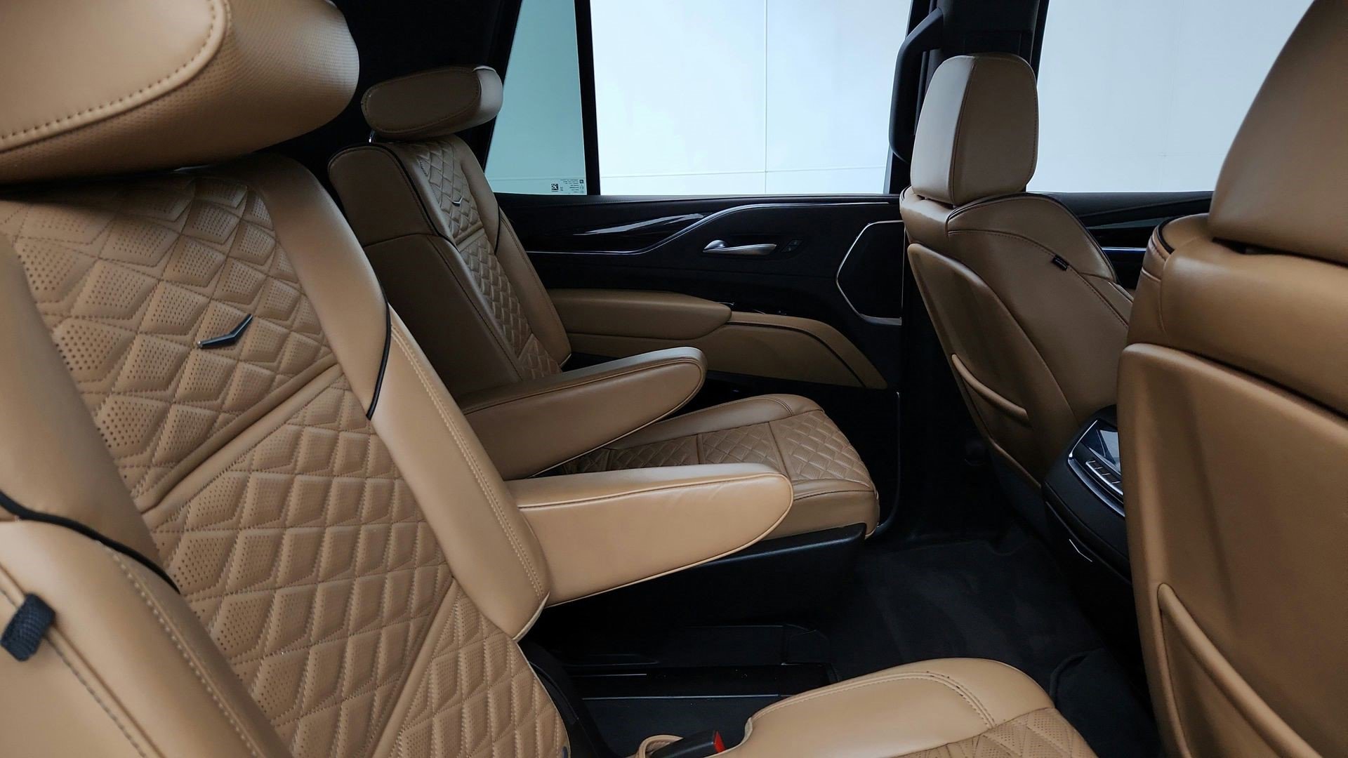 Certified 2023 Cadillac Escalade Sport w/ Touring Package AWD/4WD image 17