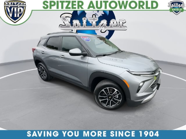 Used 2025 Chevrolet TrailBlazer LT AWD/4WD image 3