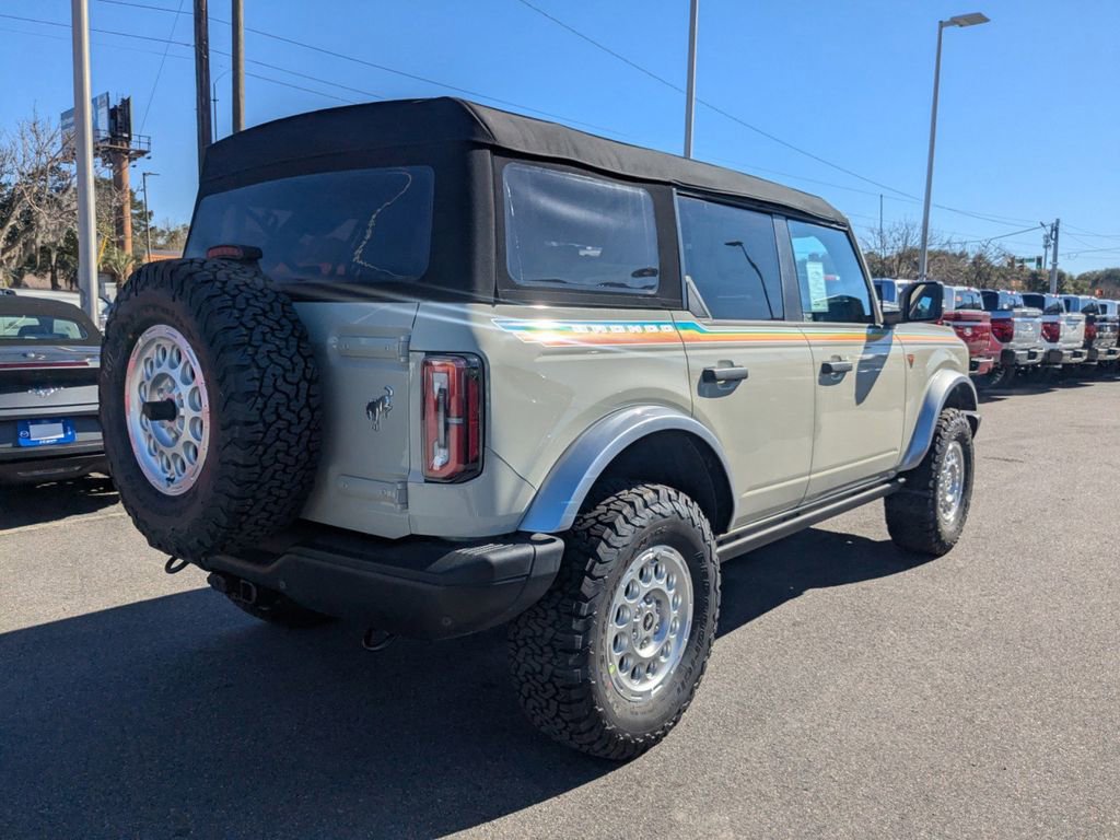 New 2025 Ford Bronco Badlands image 4