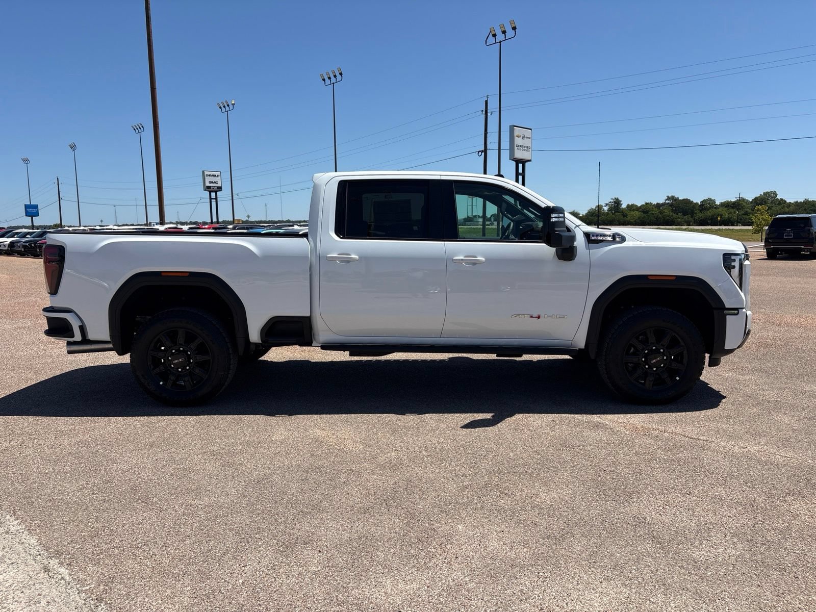 New 2026 GMC Sierra 2500 AT4 w/ AT4 Premium Plus Package AWD/4WD image 6