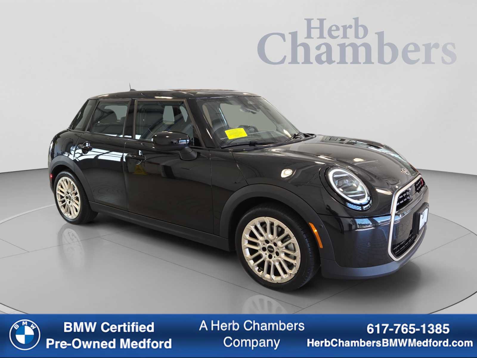Used 2025 MINI Cooper S FWD image 1